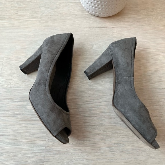 ALBERTO FERMANI Peep Toe Grey Suede Heels Business Neutral Chic Limited Edition - Picture 3 of 14
